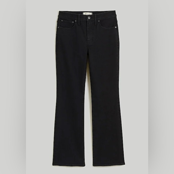 Madewell|Mid rise kick out jeans in solid black,size 31 tall•••Classic staple - Picture 3 of 16